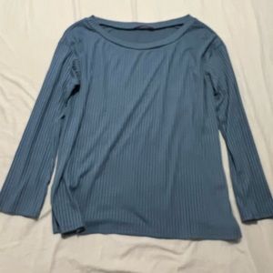 Small, long sleeve women’s blouse